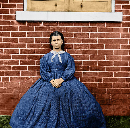 01915 - Young girl at Aiken house; Aiken's Landing, Virginia, 1864 [LC-DIG-cwpb-01916]