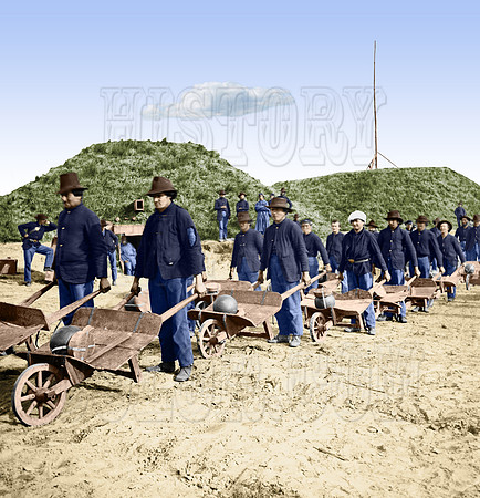 03160 - Removing ammunition; Fort McAllister, Savannah, Ga; December 1864 [LC-DIG-cwpb-03159]
