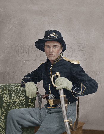 36464 - Unidentified soldier in Union uniform with gauntlets