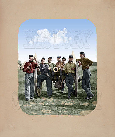 Unidentified soldiers with 1841 six pound cannon - 56466